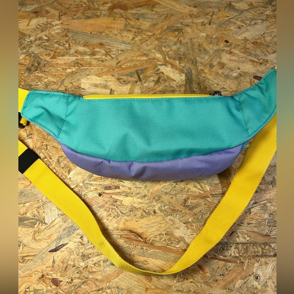 Vans x Simpsons Fanny Pack Lisa For President Collab - Picture 7 of 8